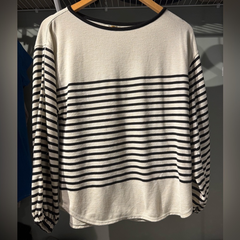 Max Studio Black and White Knit Top
